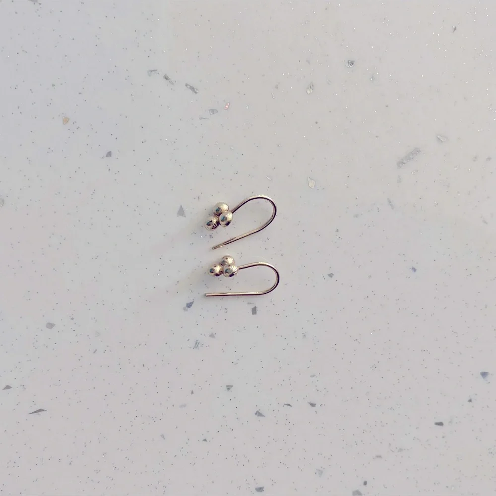 Etsy Efrat dot 14k white gold earrings,bat mitzvah gift, gold drop earrings - Picture 7 of 7